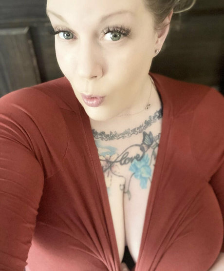 Therealvixenval