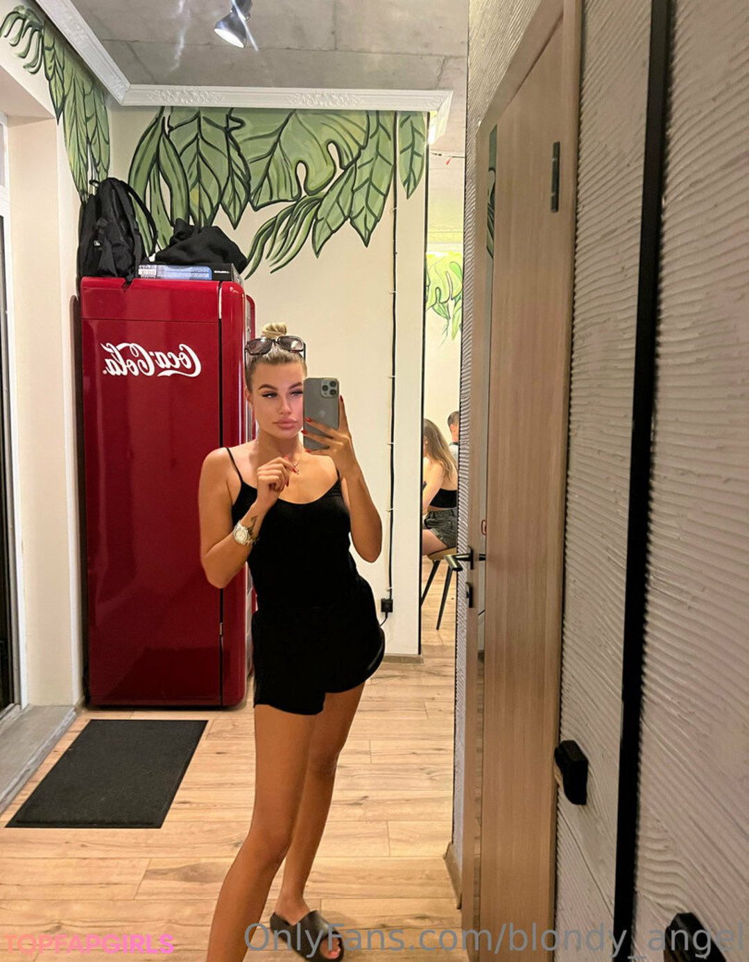 Foto desnuda filtrada de OnlyFans de Blondyangel #46 Foto desnuda filtrada de OnlyFans de Blondyangel #46