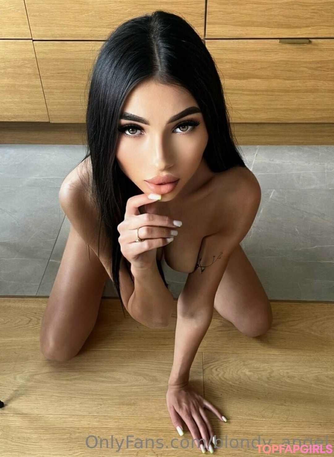 Foto desnuda filtrada de OnlyFans de Blondyangel #629 Foto desnuda filtrada de OnlyFans de Blondyangel #629