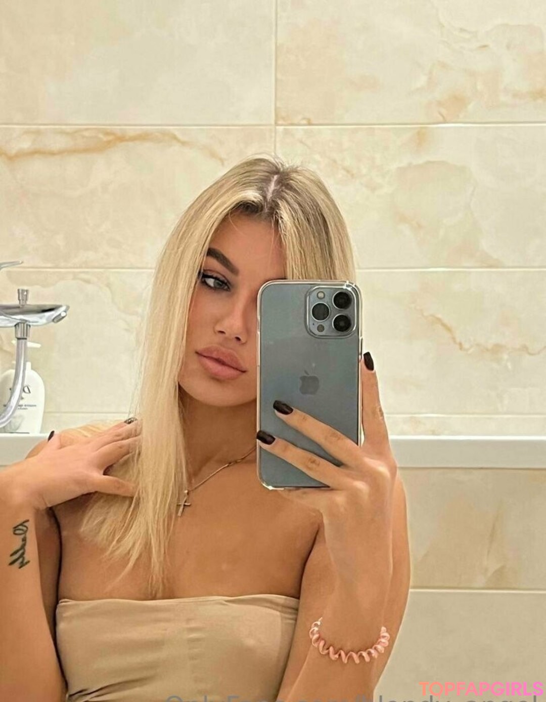 Foto desnuda filtrada de OnlyFans de Blondyangel #75 Foto desnuda filtrada de OnlyFans de Blondyangel #75