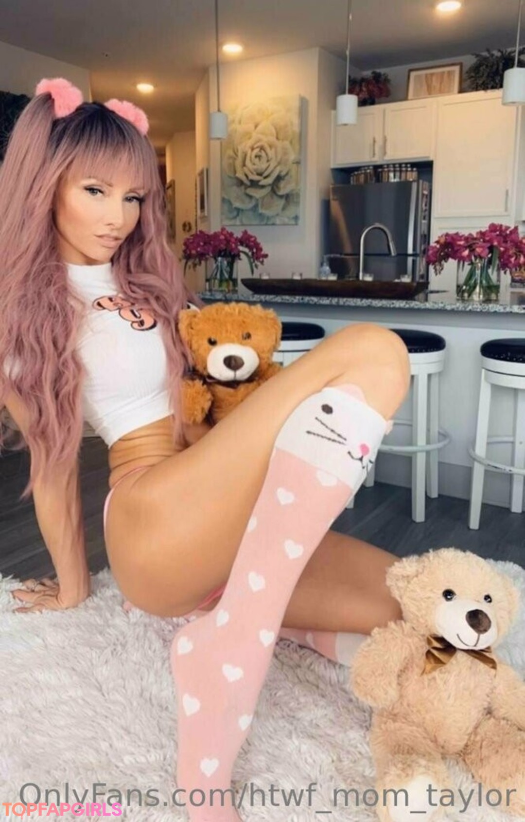 Foto desnuda filtrada de OnlyFans de Htwfmomtaylor #2 Foto desnuda filtrada de OnlyFans de Htwfmomtaylor #2