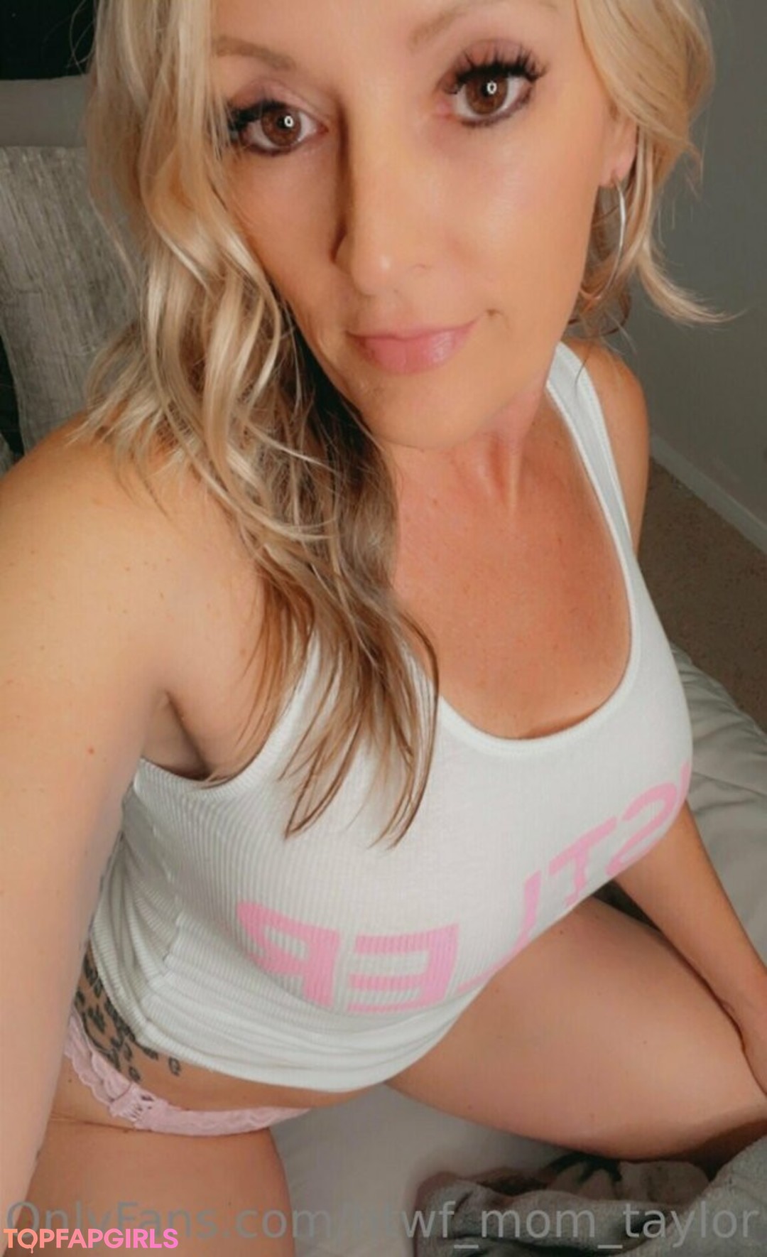 Foto desnuda filtrada de OnlyFans de Htwfmomtaylor #89 Foto desnuda filtrada de OnlyFans de Htwfmomtaylor #89