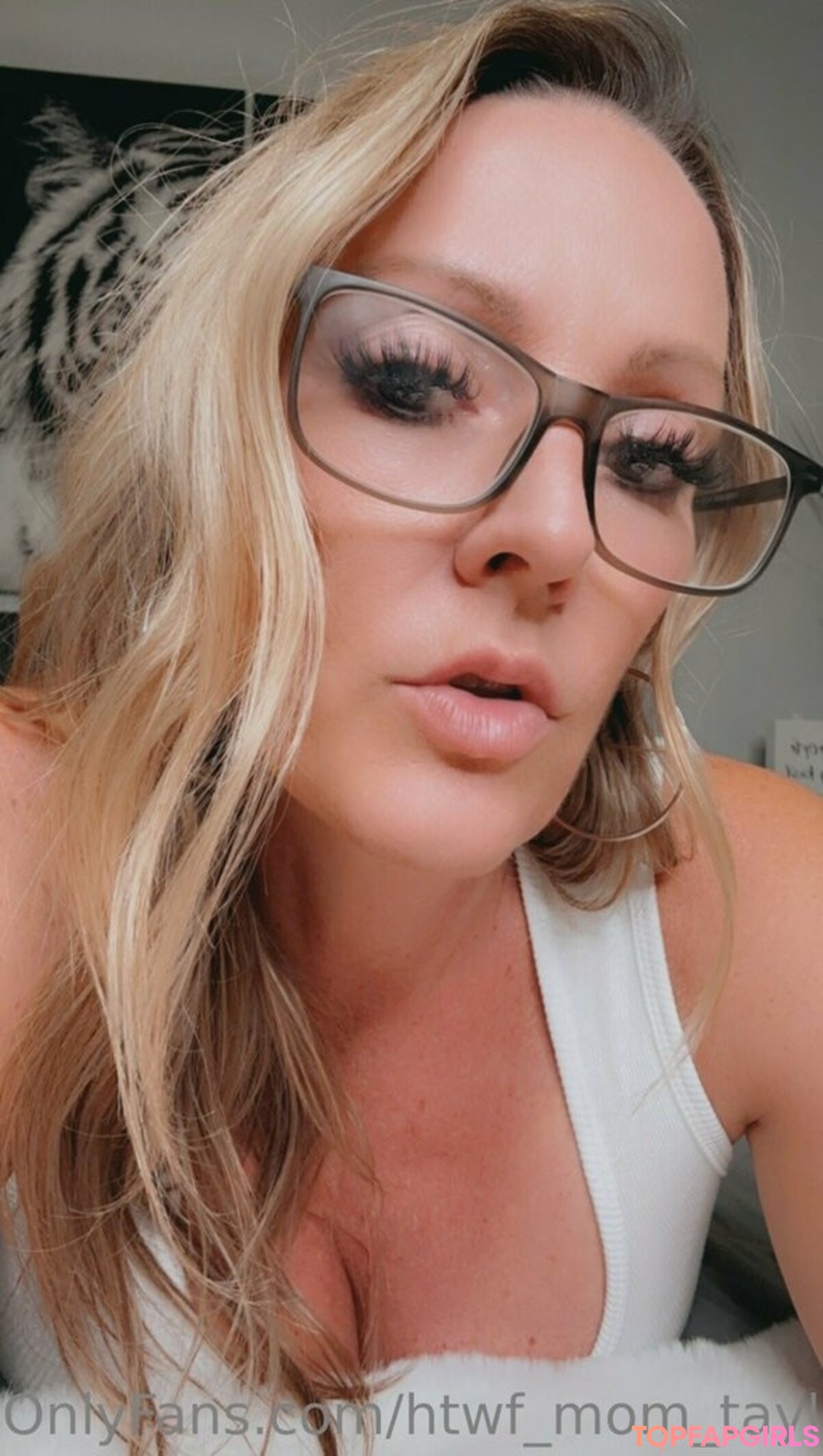 Foto desnuda filtrada de OnlyFans de Htwfmomtaylor #94 Foto desnuda filtrada de OnlyFans de Htwfmomtaylor #94