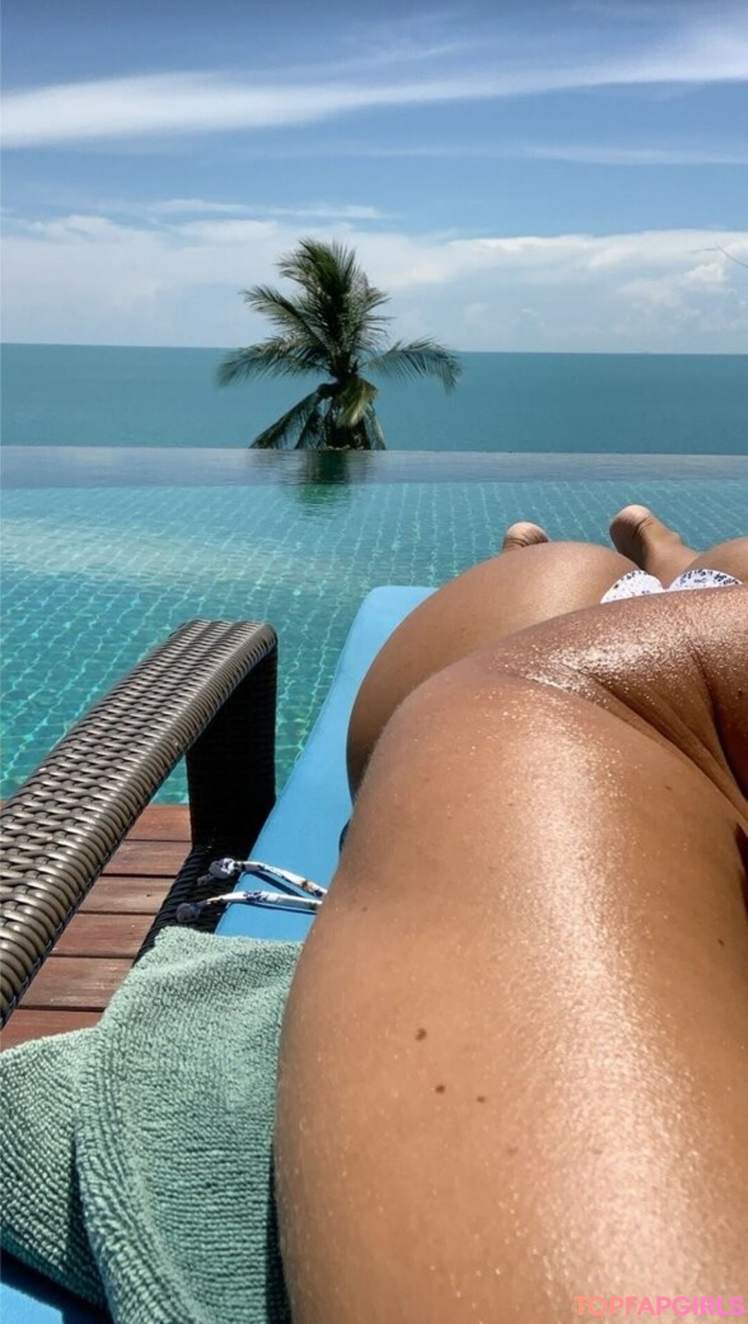 Foto desnuda filtrada de OnlyFans de Milla Jasmine #38 Foto desnuda filtrada de OnlyFans de Milla Jasmine #38