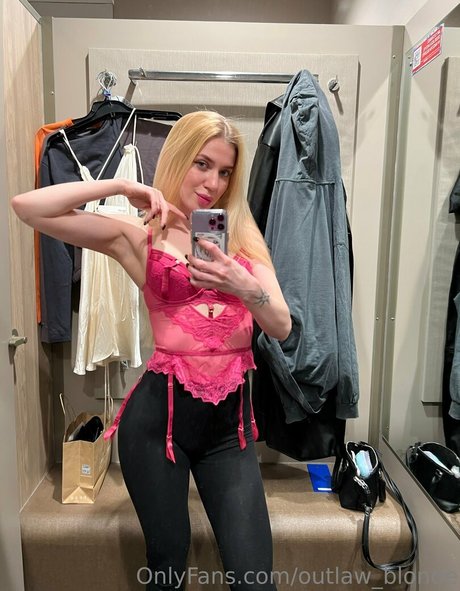 Outlaw_blonde
