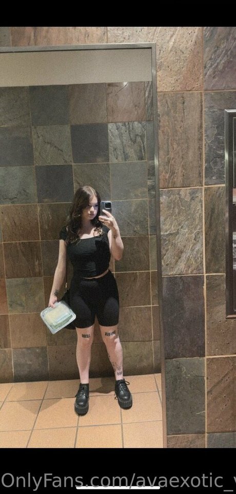 Foto desnuda filtrada de OnlyFans de Avaexoticvip
