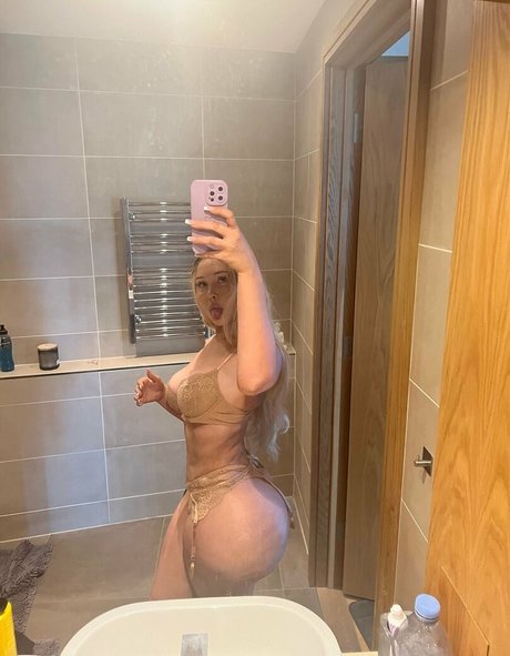 Bootybyshel