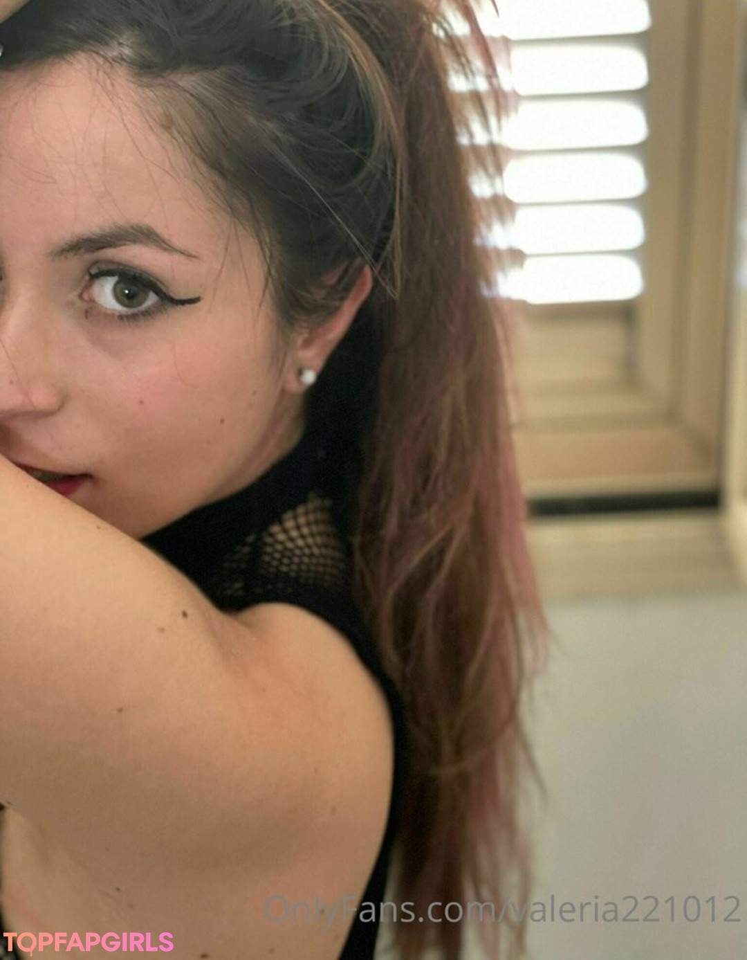 Foto desnuda filtrada de OnlyFans de Valeria221012 #37 Foto desnuda filtrada de OnlyFans de Valeria221012 #37