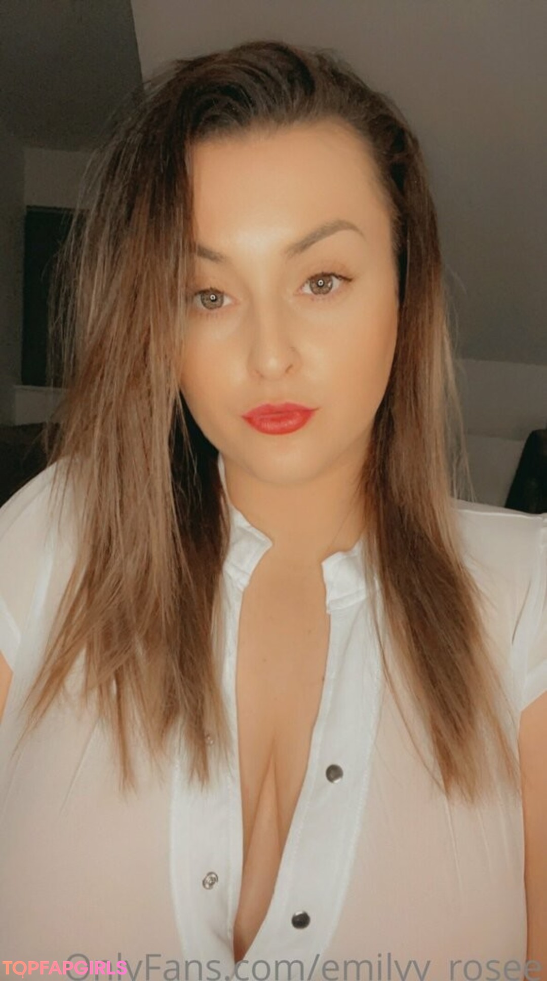 Foto desnuda filtrada de OnlyFans de Emilyyrosee #23 Foto desnuda filtrada de OnlyFans de Emilyyrosee #23