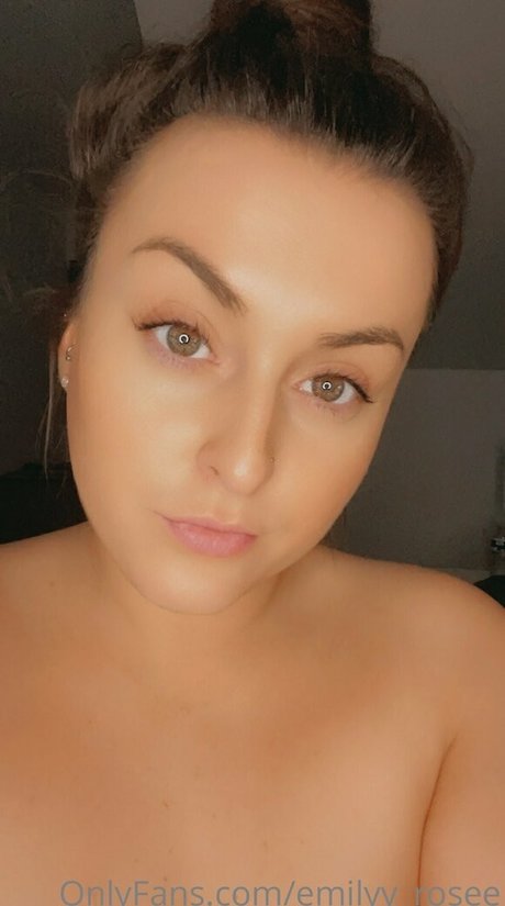 Emilyyrosee