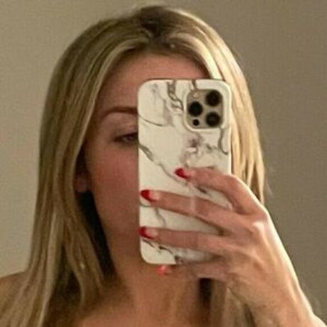 Foto desnuda filtrada de OnlyFans de Kaitlynwithak