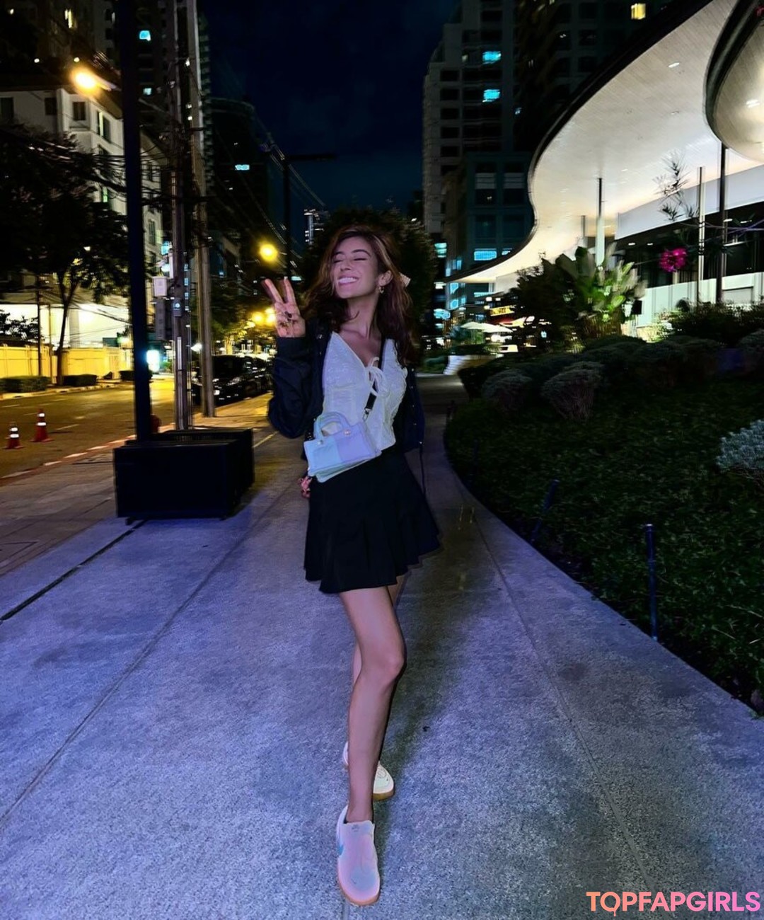 Foto desnuda filtrada de OnlyFans de Samicamusic #7 Foto desnuda filtrada de OnlyFans de Samicamusic #7