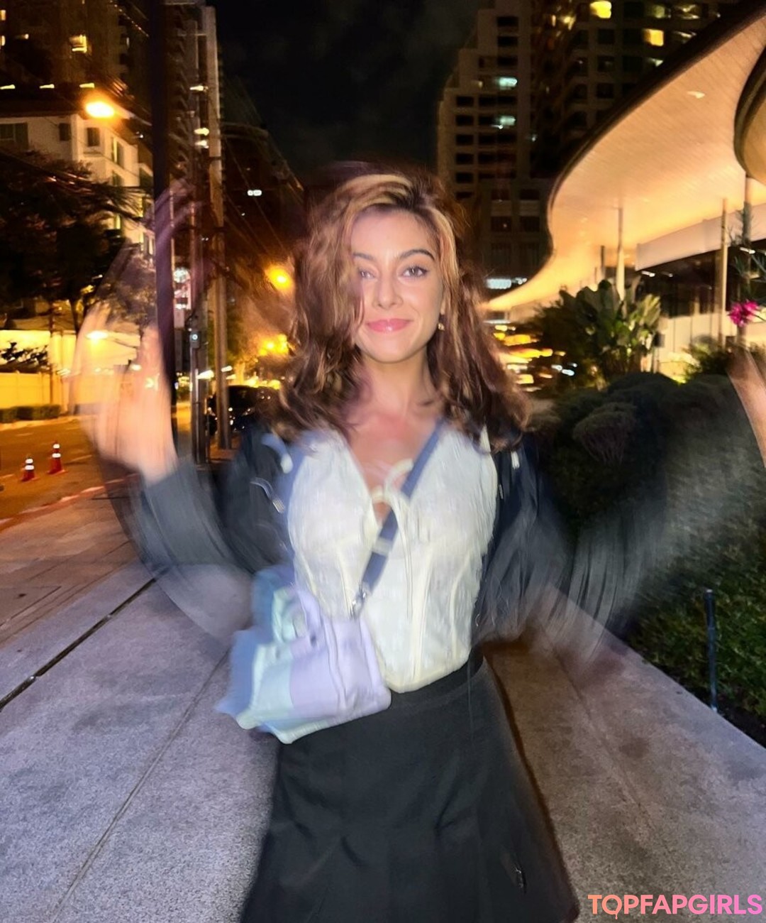 Foto desnuda filtrada de OnlyFans de Samicamusic #8 Foto desnuda filtrada de OnlyFans de Samicamusic #8