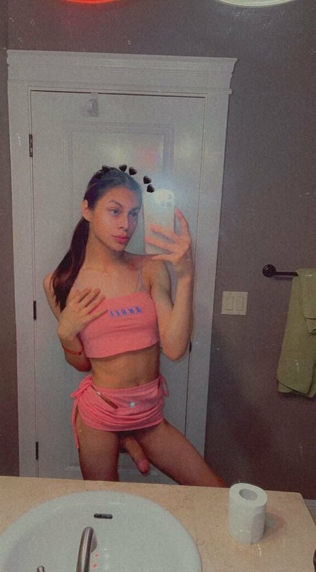 Foto desnuda filtrada de OnlyFans de Angel Adora
