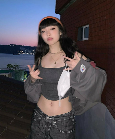Foto desnuda filtrada de OnlyFans de Yujin