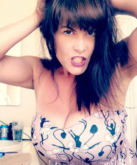 Foto desnuda filtrada de OnlyFans de Rebecca Love