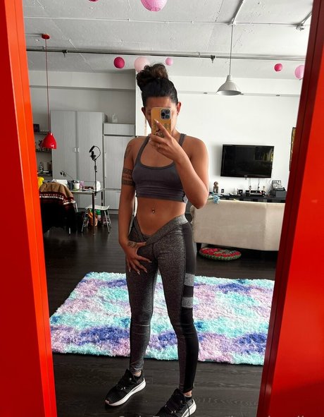 Foto desnuda filtrada de OnlyFans de Jazminediaz