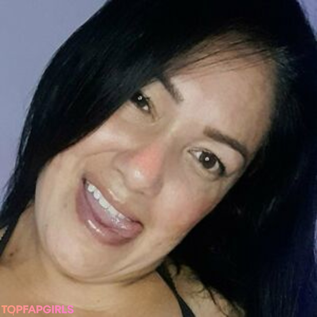 Foto desnuda filtrada de OnlyFans de Yenitalapoderosa #10 Foto desnuda filtrada de OnlyFans de Yenitalapoderosa #10