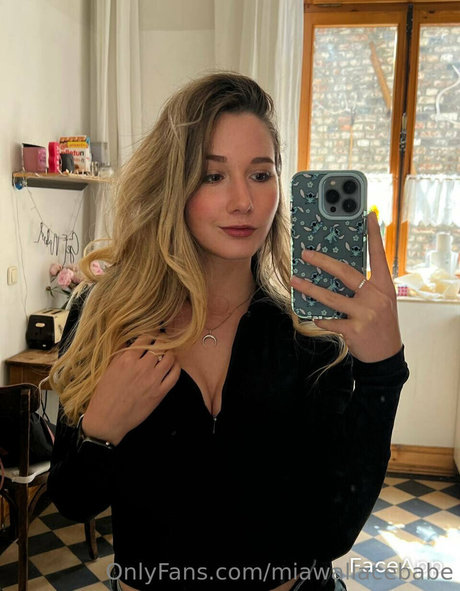 Miawallacebabe