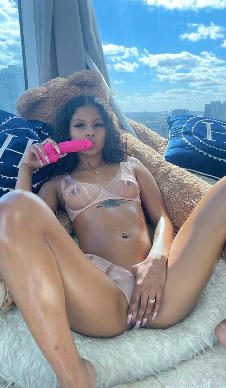 Foto desnuda filtrada de OnlyFans de Itspocahontas