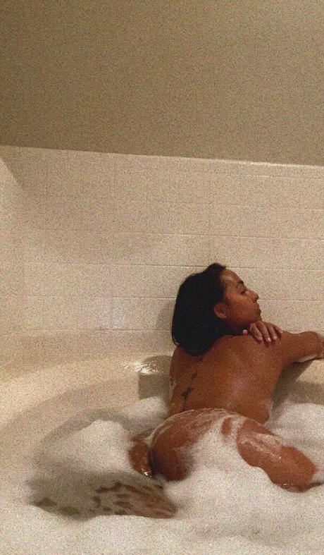 Foto desnuda filtrada de OnlyFans de Starseedmami