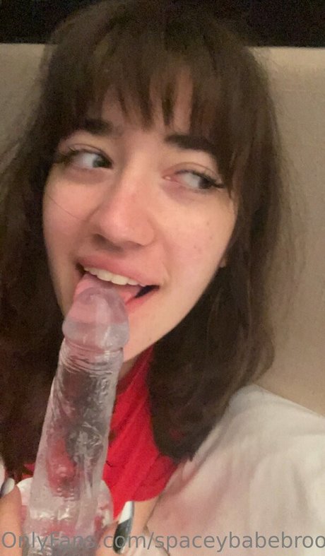 Spaceybabebrooke