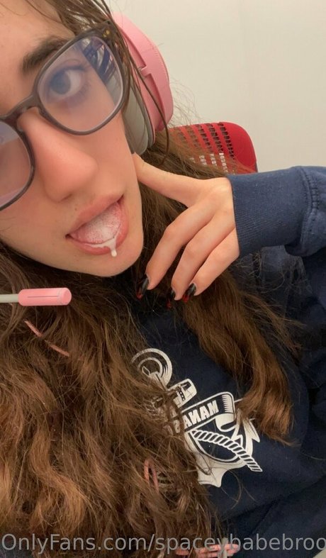 Spaceybabebrooke