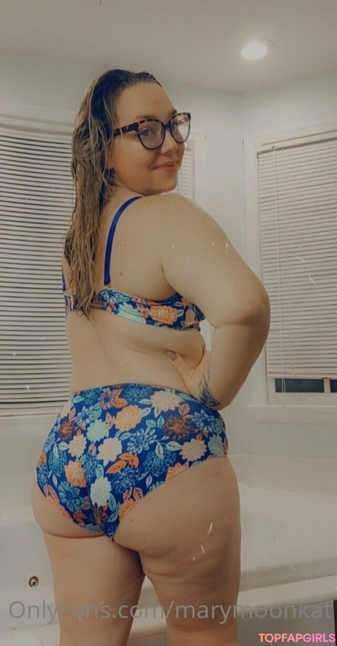 Foto desnuda filtrada de OnlyFans de Marymoonkat #49 Foto desnuda filtrada de OnlyFans de Marymoonkat #49