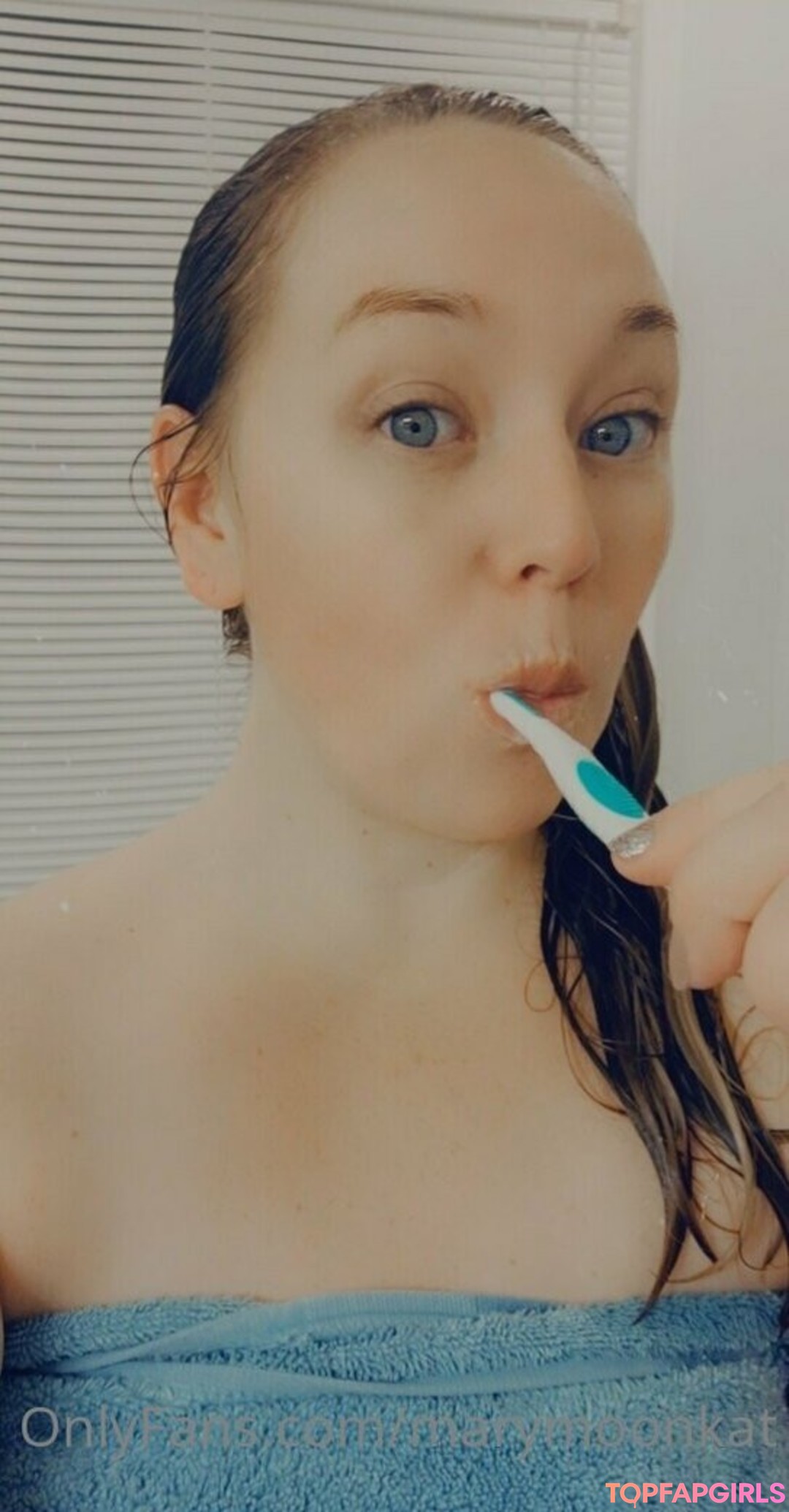 Foto desnuda filtrada de OnlyFans de Marymoonkat #59 Foto desnuda filtrada de OnlyFans de Marymoonkat #59