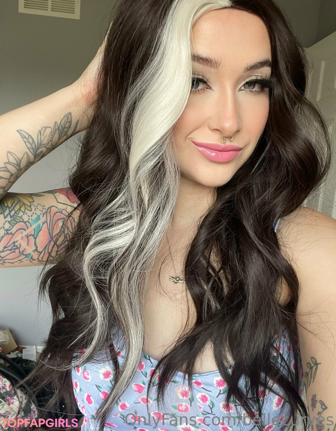 Foto desnuda filtrada de OnlyFans de Bellecurves #195 Foto desnuda filtrada de OnlyFans de Bellecurves #195