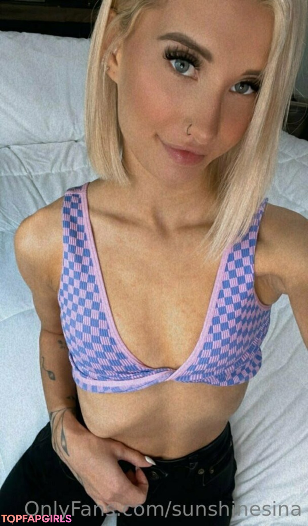 Foto desnuda filtrada de OnlyFans de Sunshinesina #111 Foto desnuda filtrada de OnlyFans de Sunshinesina #111