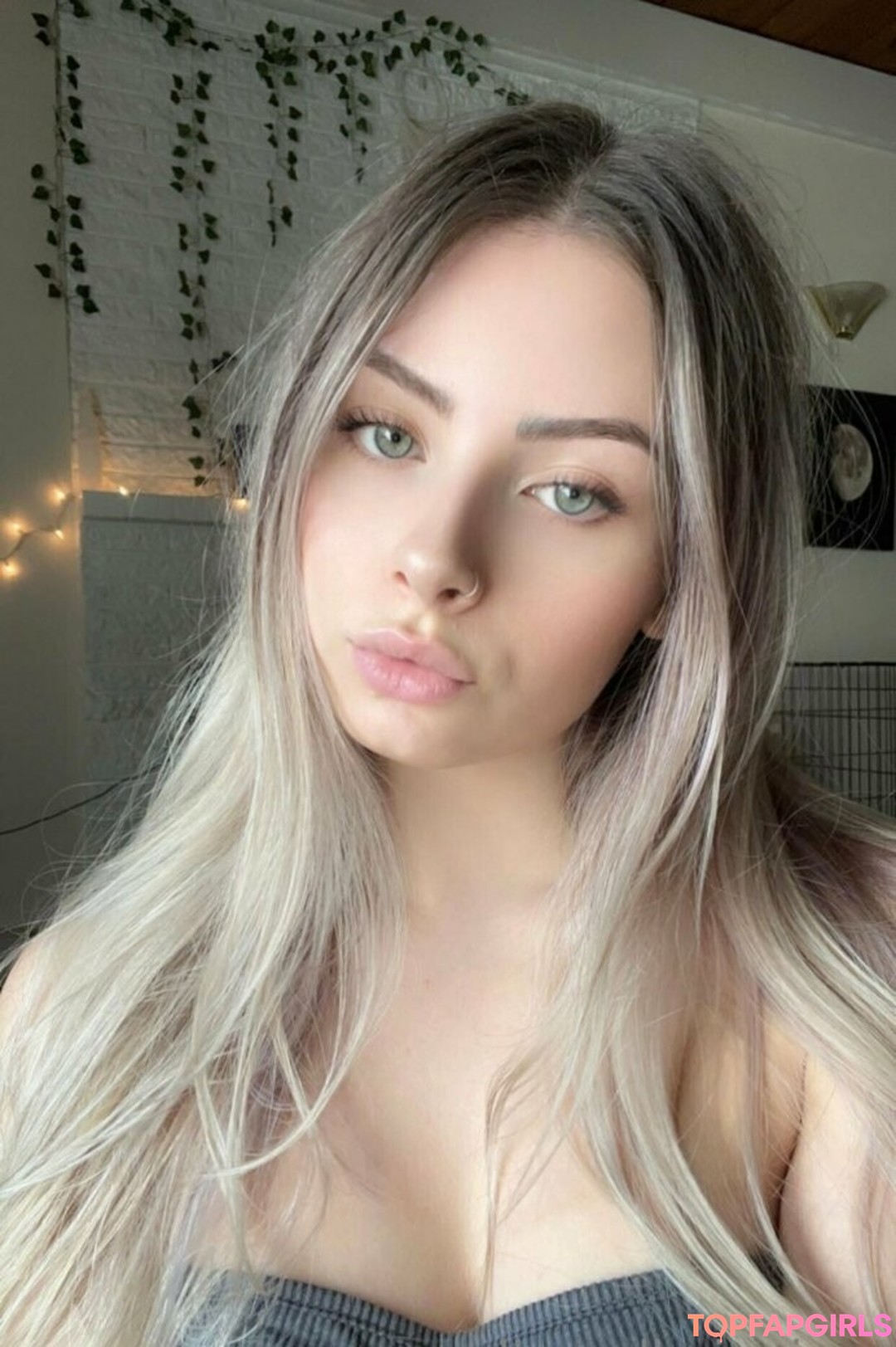 Foto desnuda filtrada de OnlyFans de Alignedbyjuniper #163 Foto desnuda filtrada de OnlyFans de Alignedbyjuniper #163