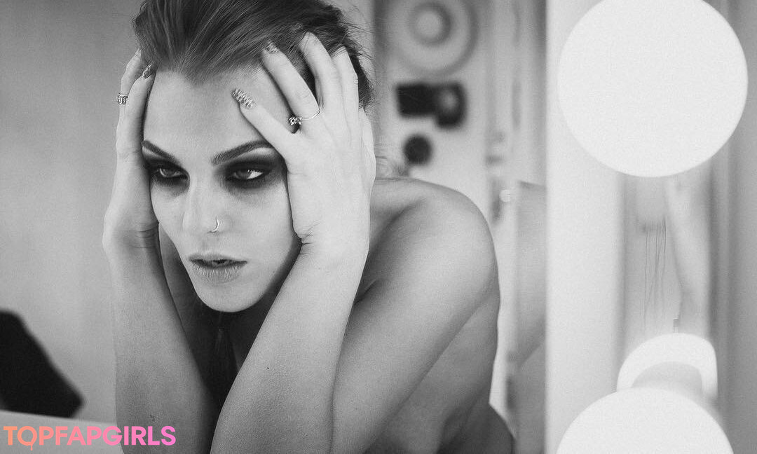 Foto desnuda filtrada de OnlyFans de Sonya Tayurskaya #39 Foto desnuda filtrada de OnlyFans de Sonya Tayurskaya #39