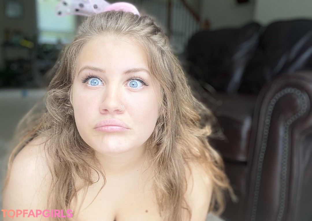 Foto desnuda filtrada de OnlyFans de Bellecreed #24 Foto desnuda filtrada de OnlyFans de Bellecreed #24