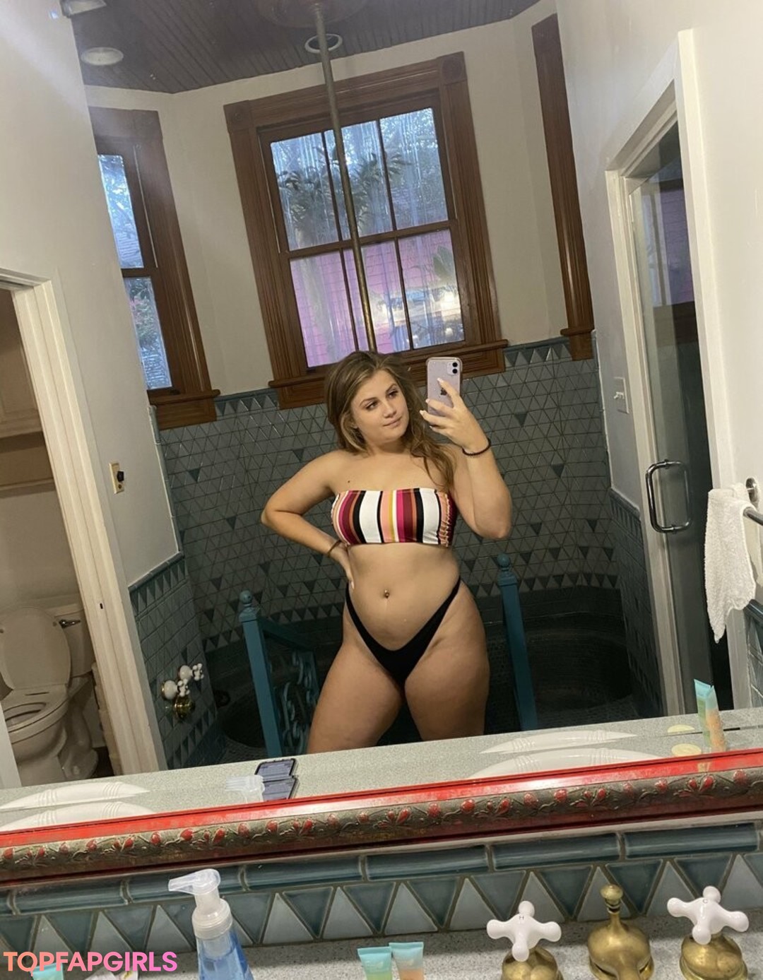 Foto desnuda filtrada de OnlyFans de Bellecreed #308 Foto desnuda filtrada de OnlyFans de Bellecreed #308