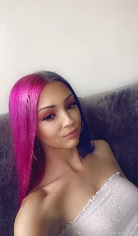 Foto desnuda filtrada de OnlyFans de Mrspetitexxx