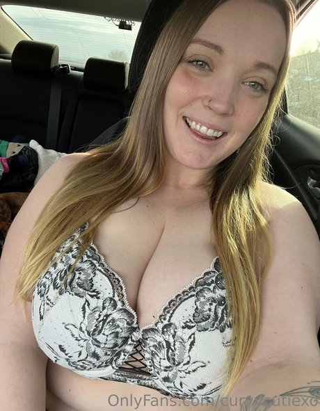 Curvycutiexo