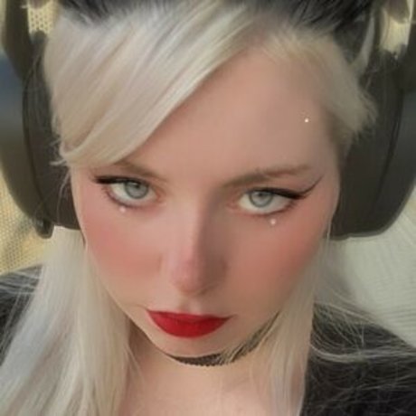 Foto desnuda filtrada de OnlyFans de Alyatrosk