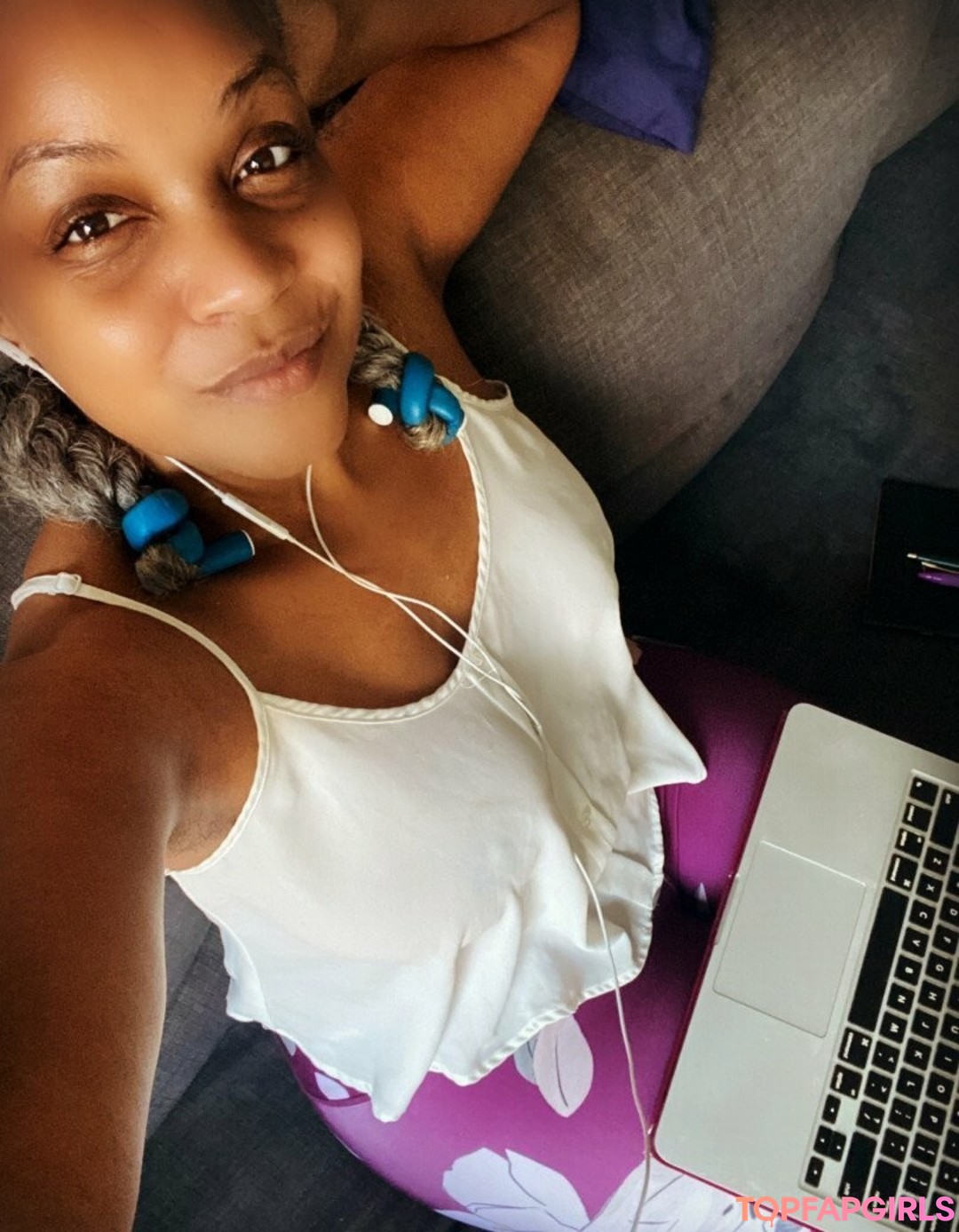 Foto desnuda filtrada de OnlyFans de Sinnamon Love #39 Foto desnuda filtrada de OnlyFans de Sinnamon Love #39