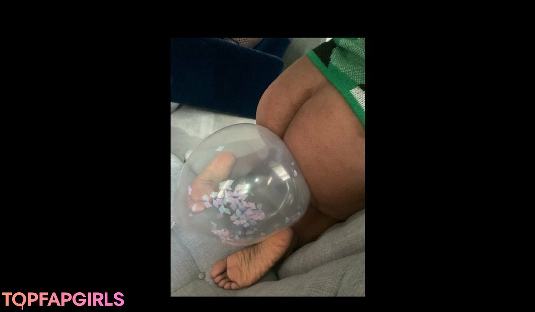 Foto desnuda filtrada de OnlyFans de Sinnamon Love #94 Foto desnuda filtrada de OnlyFans de Sinnamon Love #94