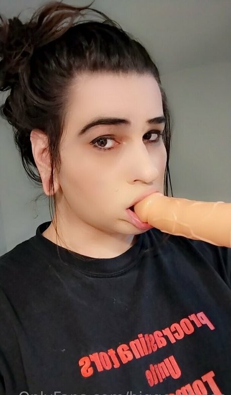 Foto desnuda filtrada de OnlyFans de Biggerplease