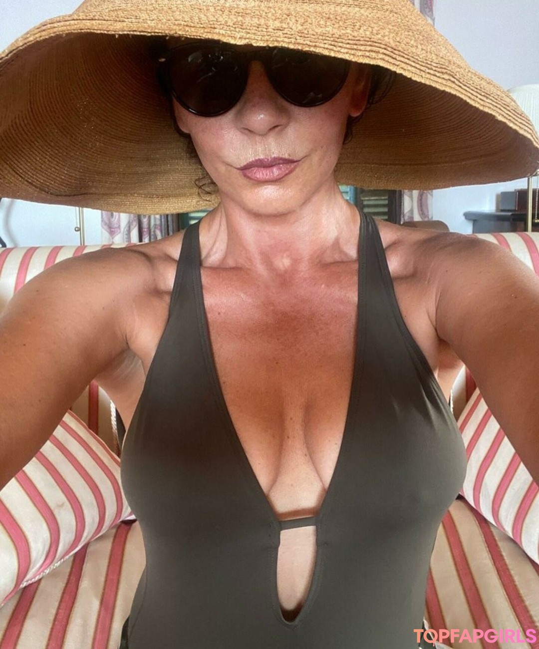 Foto desnuda filtrada de OnlyFans de Catherine Zetajones #68 Foto desnuda filtrada de OnlyFans de Catherine Zetajones #68