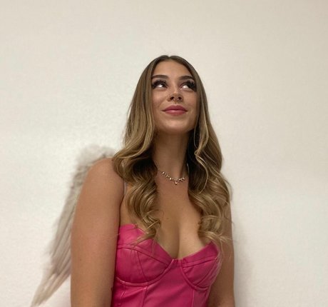 Emmily Mello