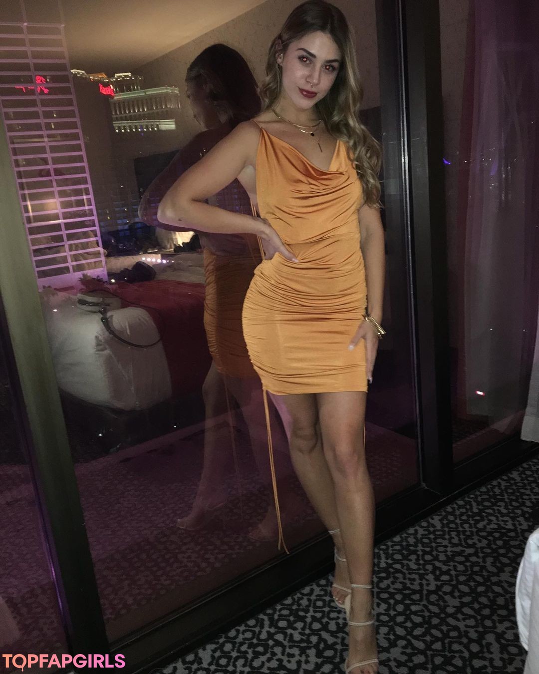 Foto desnuda filtrada de OnlyFans de Emmily Mello #43 Foto desnuda filtrada de OnlyFans de Emmily Mello #43