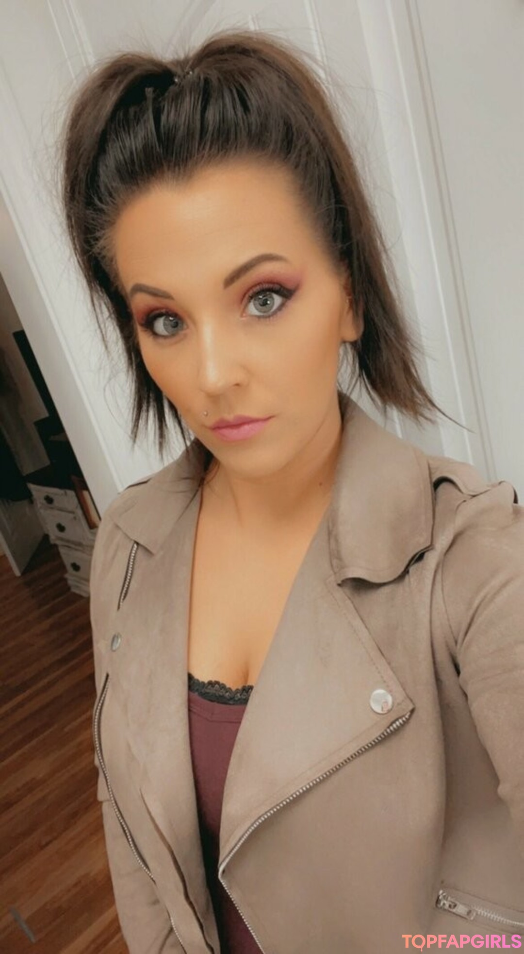 Foto desnuda filtrada de OnlyFans de Hotwifebrookeblaze #8 Foto desnuda filtrada de OnlyFans de Hotwifebrookeblaze #8