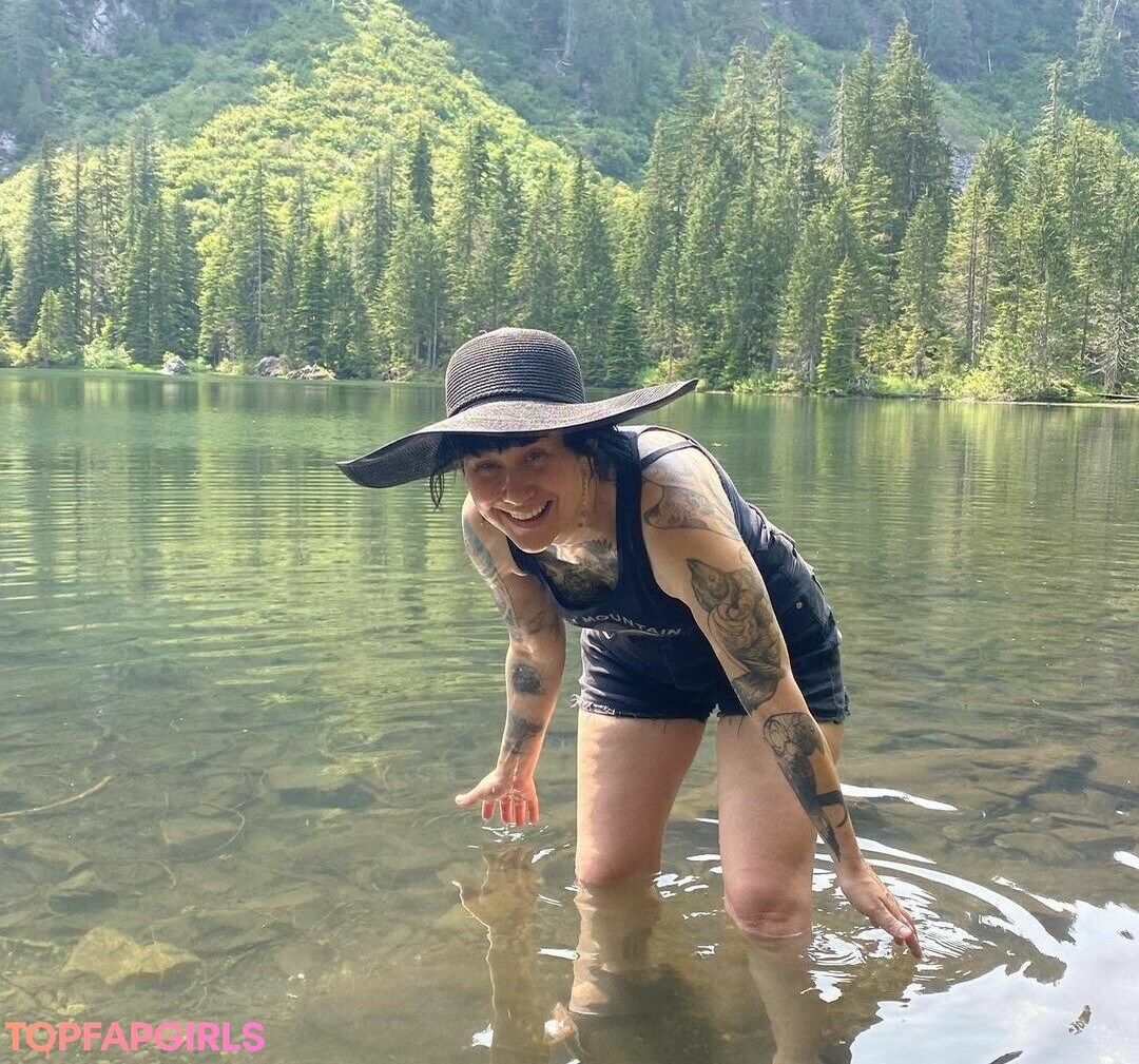 Foto desnuda filtrada de OnlyFans de Holly Conrad #55 Foto desnuda filtrada de OnlyFans de Holly Conrad #55
