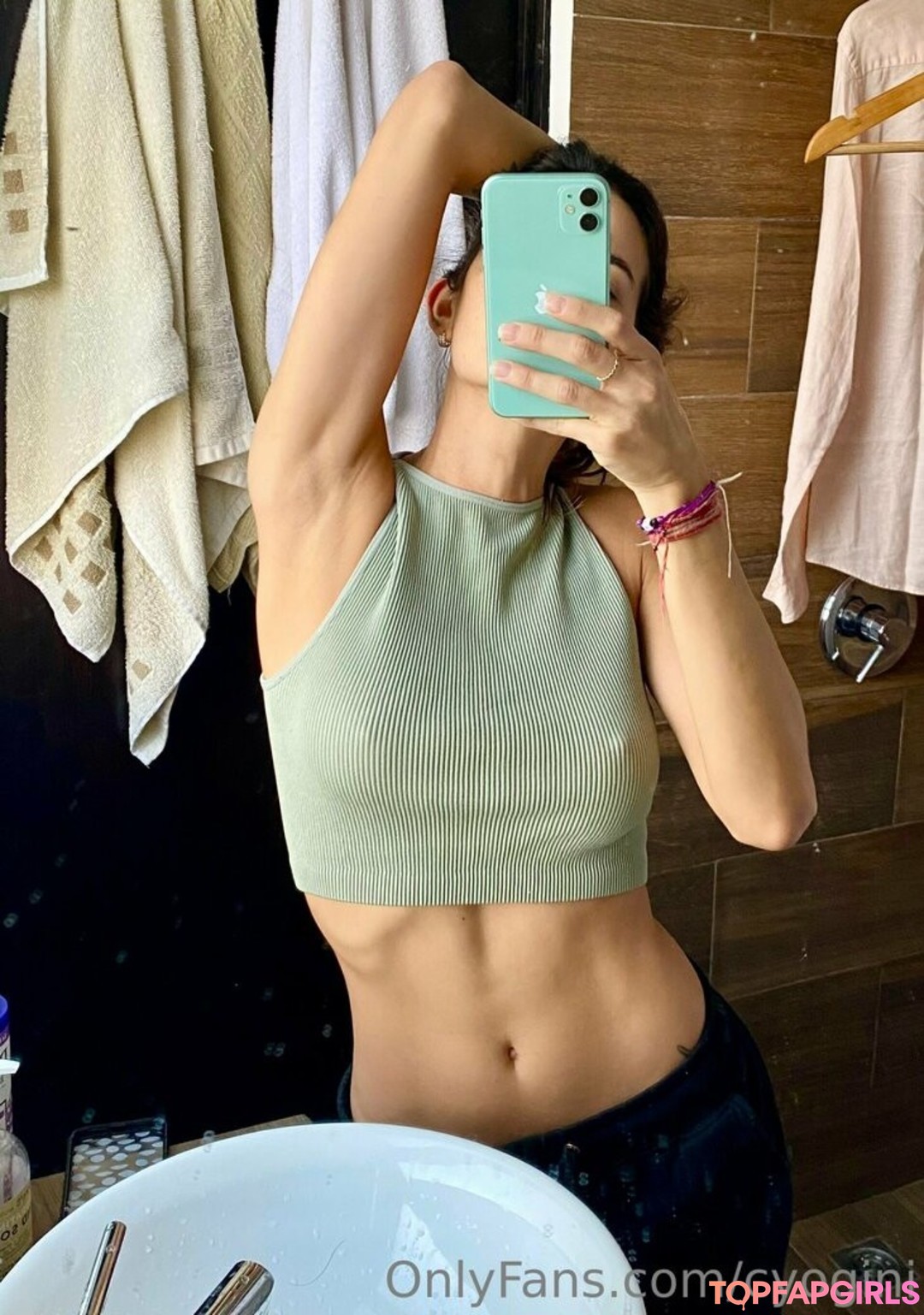 Foto desnuda filtrada de OnlyFans de Clodi Yogini #13 Foto desnuda filtrada de OnlyFans de Clodi Yogini #13