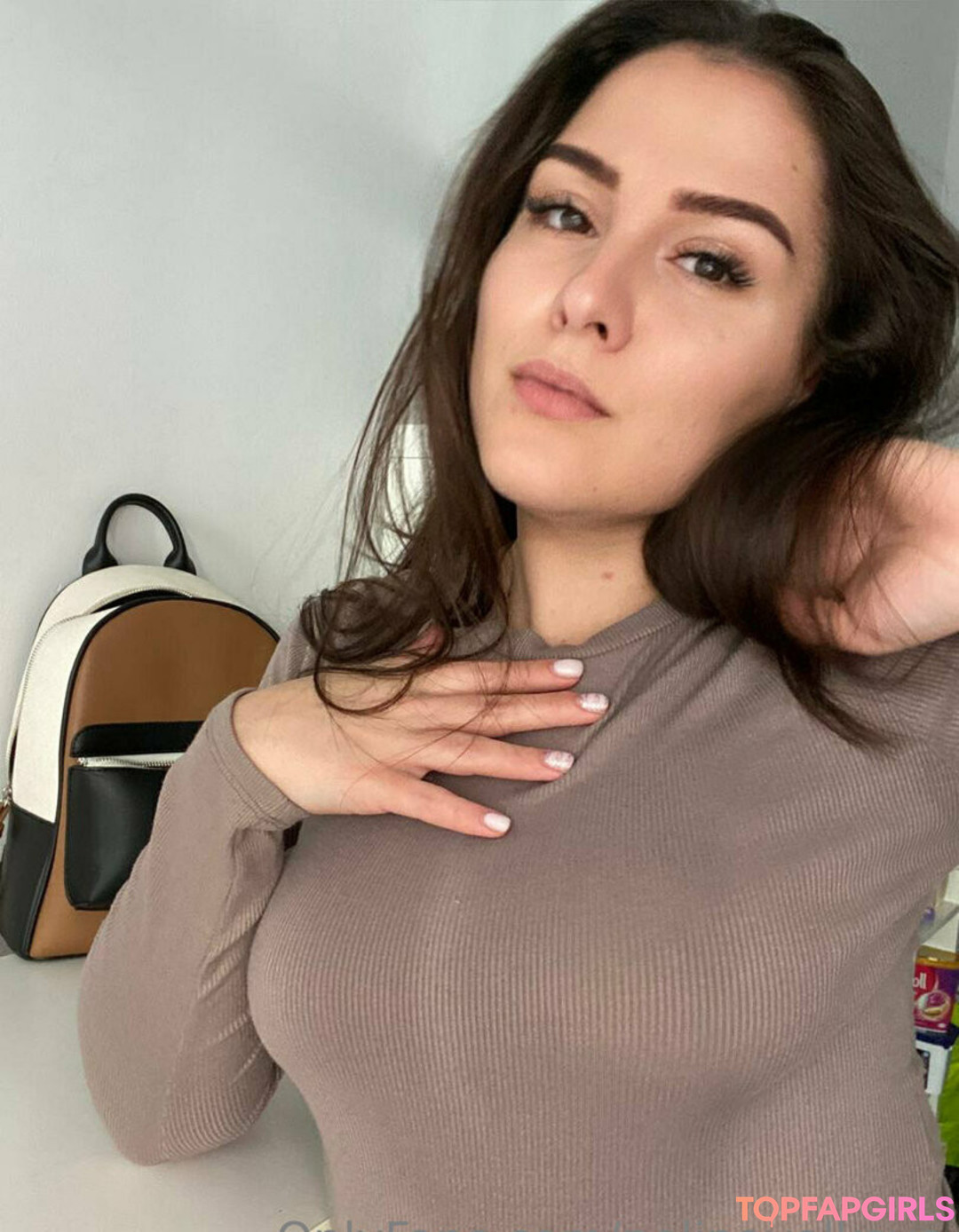 Foto desnuda filtrada de OnlyFans de Polinavolkova #3 Foto desnuda filtrada de OnlyFans de Polinavolkova #3