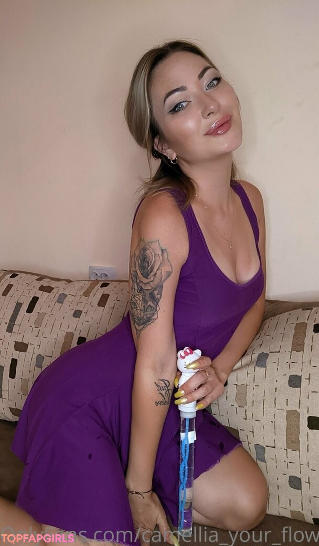 Foto desnuda filtrada de OnlyFans de Camelliayourflower #4 Foto desnuda filtrada de OnlyFans de Camelliayourflower #4