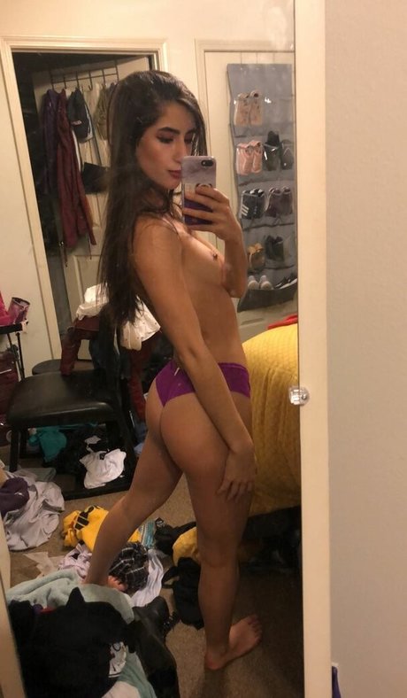 Foto desnuda filtrada de OnlyFans de Jenna Farnham